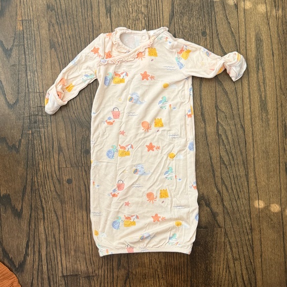 Angel Dear beach sleeper gown - Picture 1 of 4